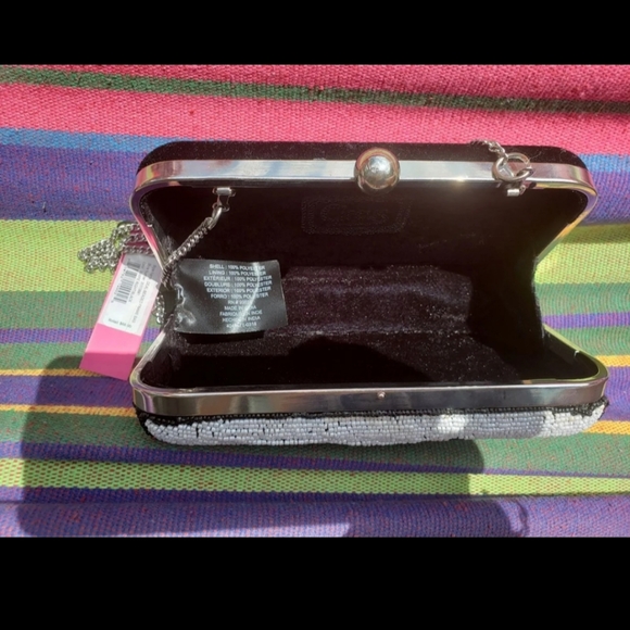 Sam Edelman Swipe Right Clutch - Picture 5 of 5